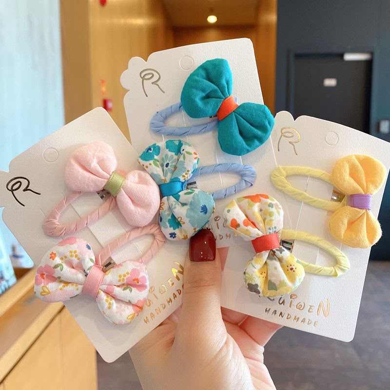 Girls Fabric Bow Hair Clip Set – Set of 2 Handmade-Style Snap Clips with Solid & Floral Print Bows | Cute Kids Hair Accessories for Side Styling, School, Parties & Everyday Wear