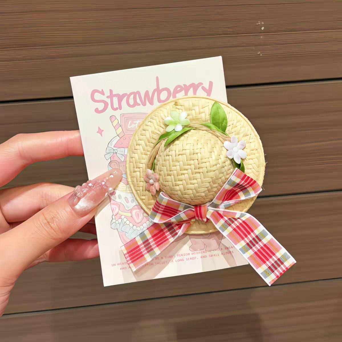 Girls Mini Straw Hat Hair Clip with Floral & Plaid Bow Design – Cute Hair Accessory